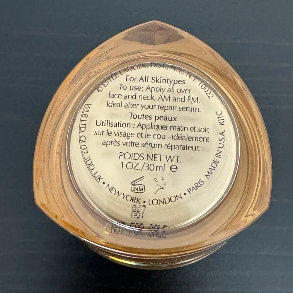 Estee Lauder Revitalizing Supreme+ Global Anti-Aging Cell Power Cream - Picture 7 of 16